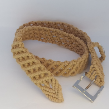 Cinturón de macramé