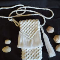 FUNDA PARA EL MÓVIL DE MACRAMÉ